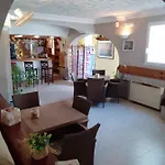 Oasis Guest house *