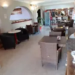 Oasis Guest house *