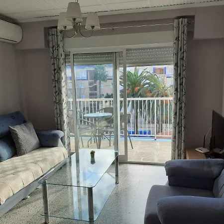 Oasis Konukevi Denia
